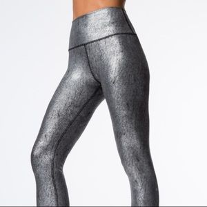 Alo High-waist Airbush Leggings in Silver